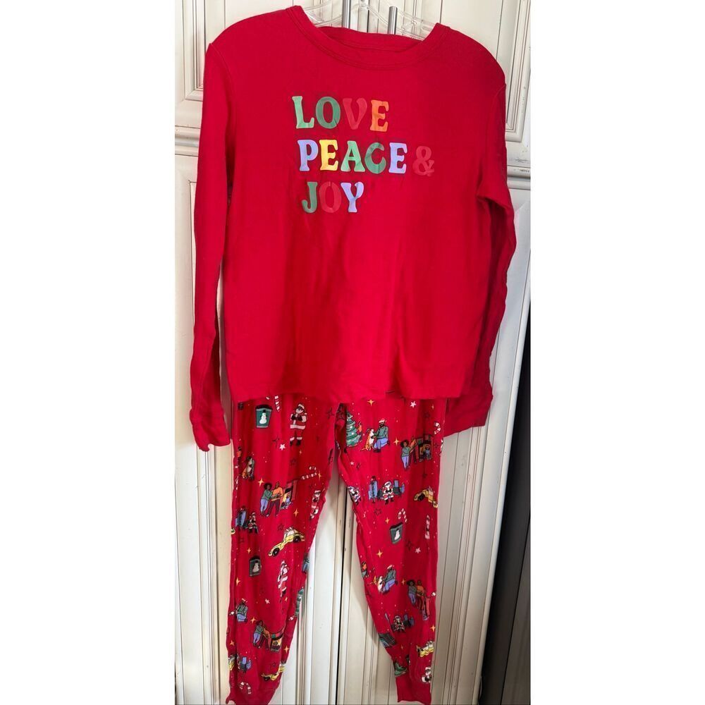 Wondershop Women's Love Peace & Joy Top and Jogger Pajama Set 2-Piece Red Small
